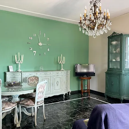 Nina 1 Letto Singolo In Quarto em Acomodações Particulares